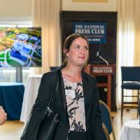 Alumni chat with President Haas